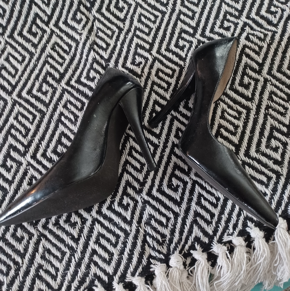 Colin Stuart heels in burgundy patten leather.  Very slightly worn.